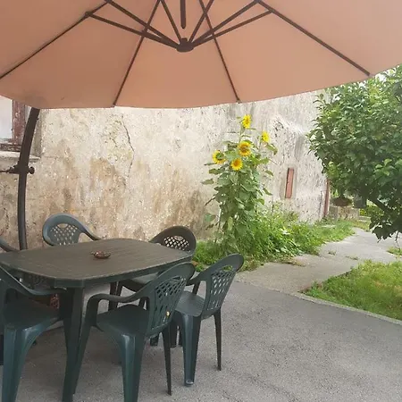 בית הארחה Carmen 2*